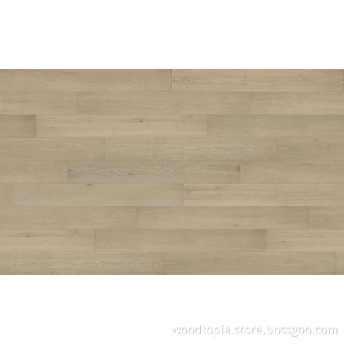 Multi-Layer Massivholz-Floors gegen Abrieb
